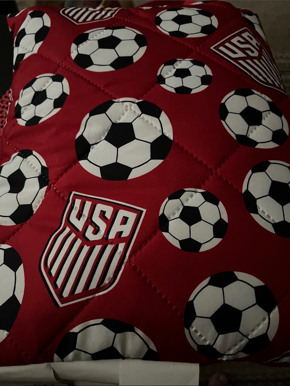 USA Red Soccer Stadium Blanket - Official Shield Design NWT